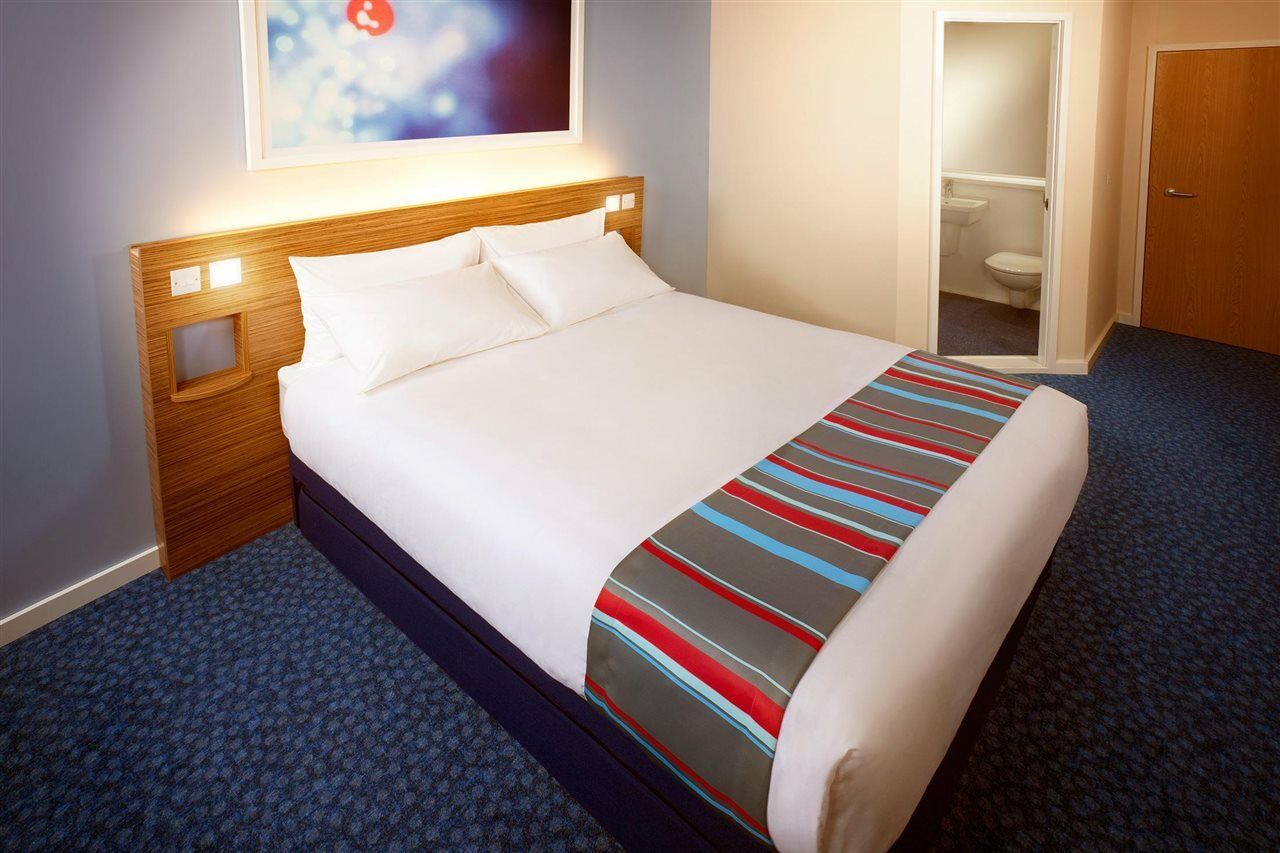 Travelodge Llanelli Cross Hands Exterior foto
